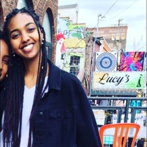 Meet your Posher, Adila